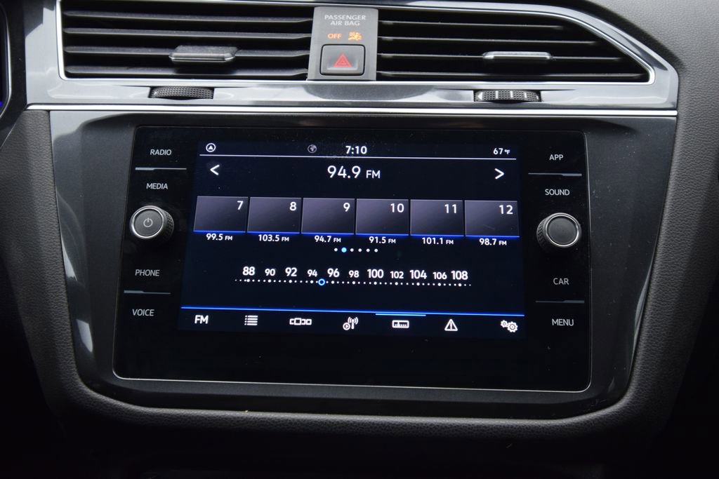 Used 2023 Volkswagen Tiguan SE image 30