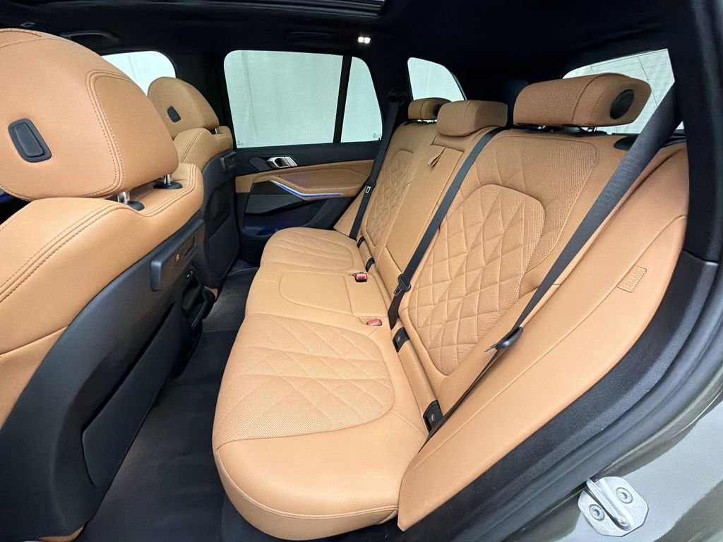 Used 2023 BMW X5 xDrive40i w/ M Sport Package image 24