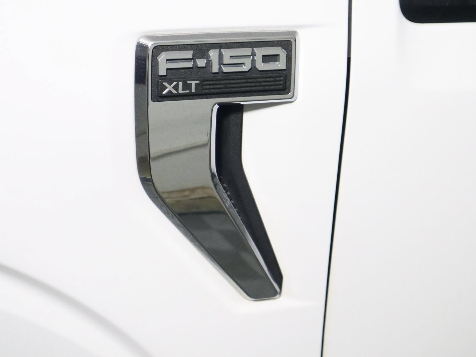 Used 2022 Ford F150 XLT w/ Equipment Group 301A Mid AWD/4WD image 15