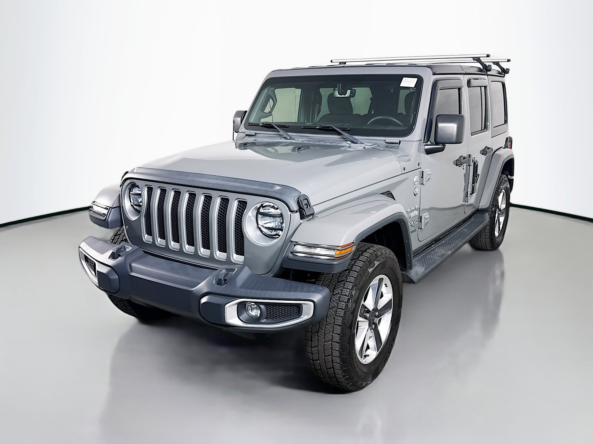 Used 2018 Jeep Wrangler Unlimited Sahara image 4