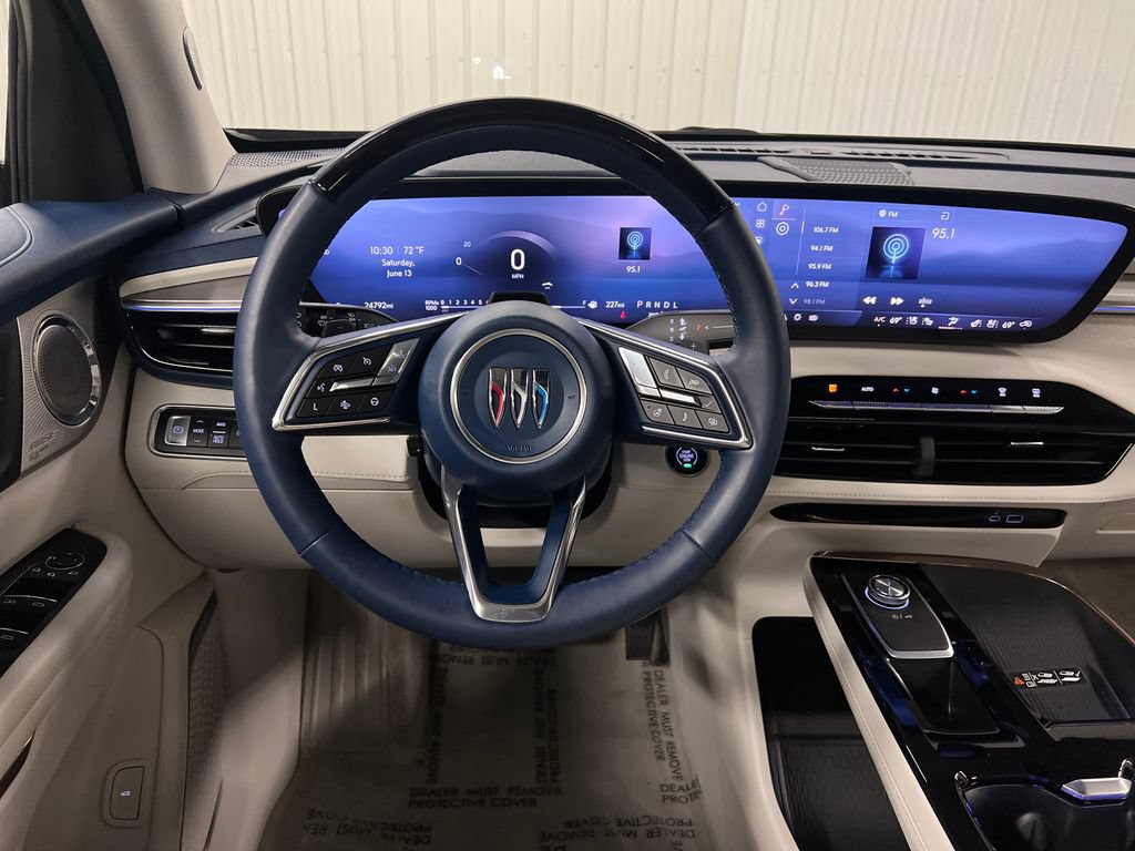 Certified 2025 Buick Enclave Avenir w/ Super Cruise Package AWD/4WD image 19