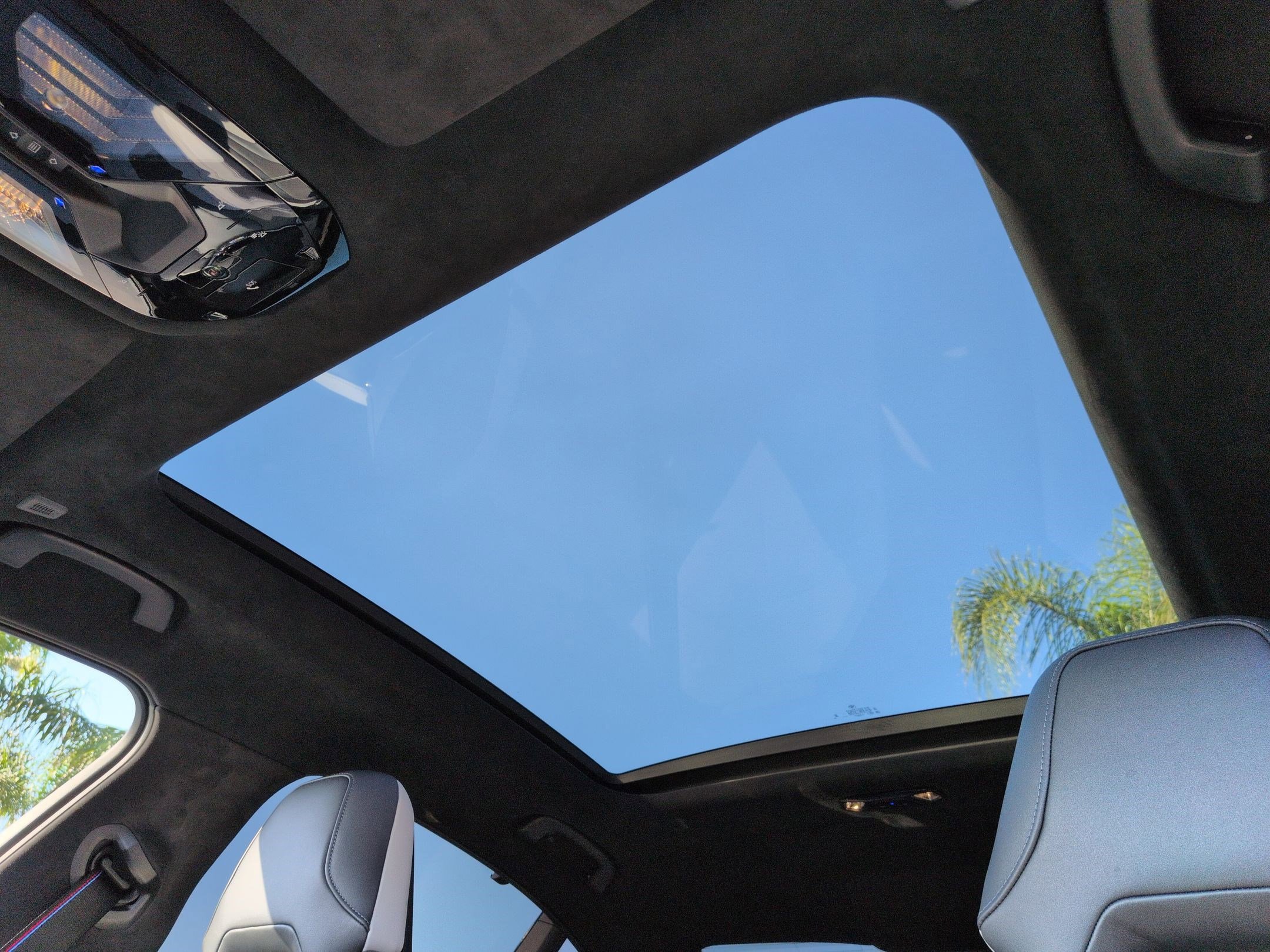 Used 2025 BMW M5 w/ M Driver's Package image 28