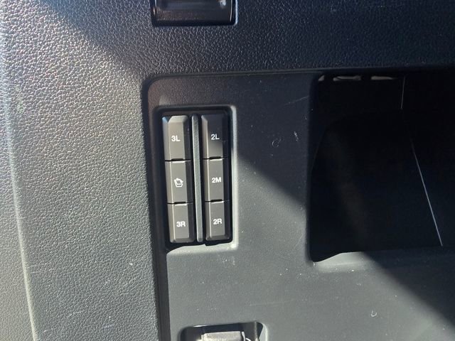 Used 2021 Ford Expedition XLT image 19