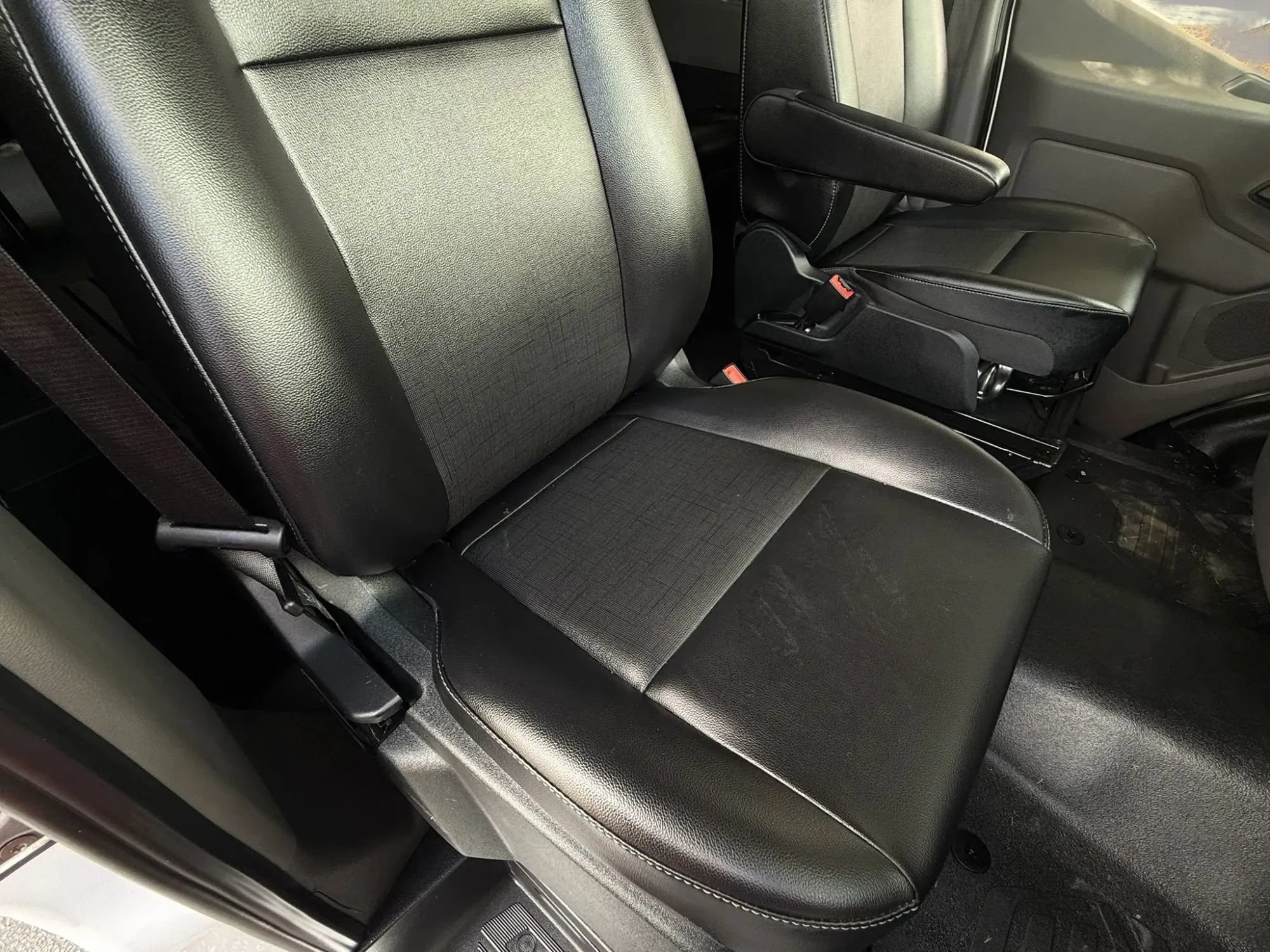 Used 2024 Ford Transit 350 XL RWD image 36