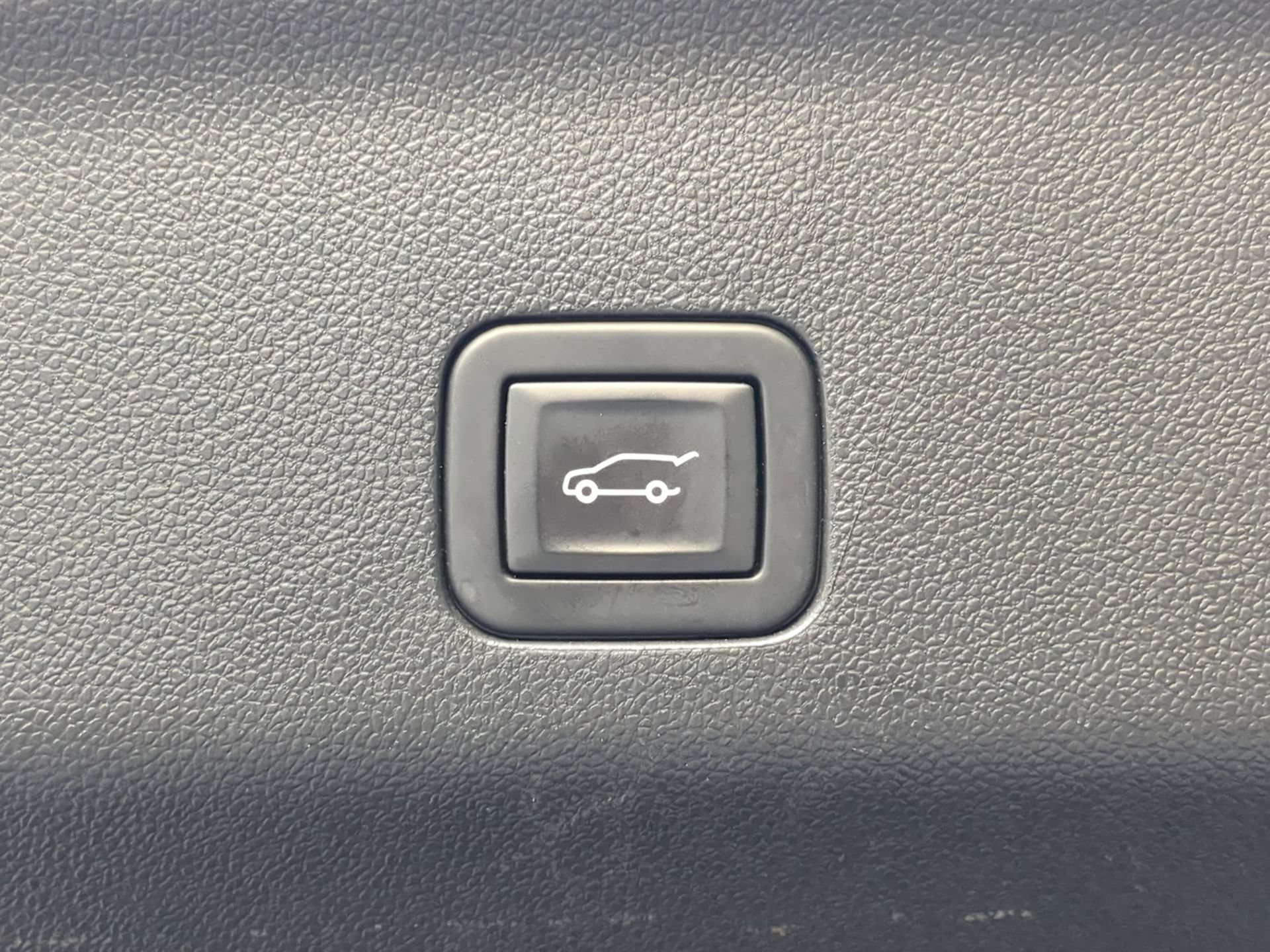 Used 2024 Chevrolet Tahoe RST w/ Luxury Package RWD image 47