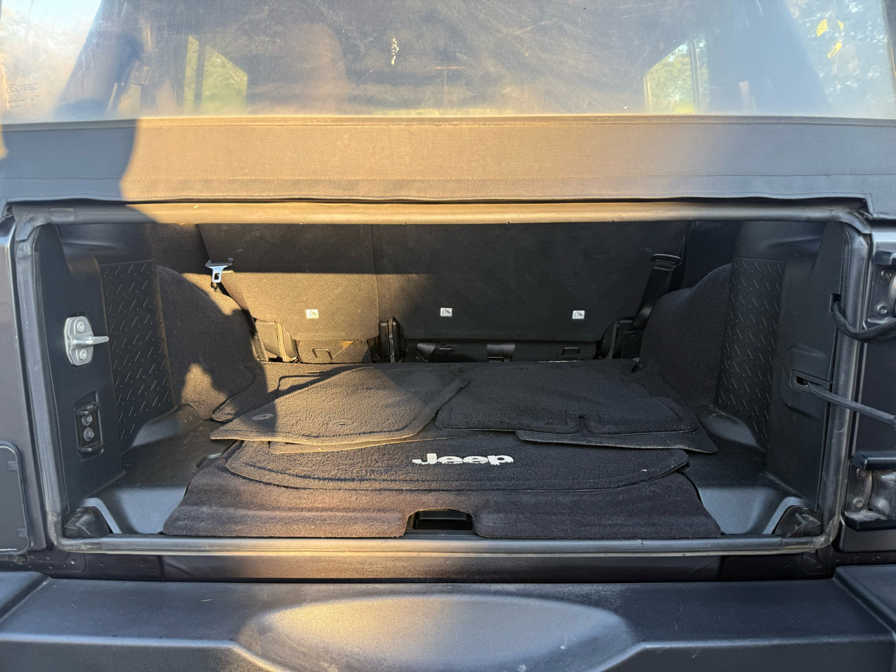 Used 2017 Jeep Wrangler Unlimited Sport w/ Connectivity Group image 15