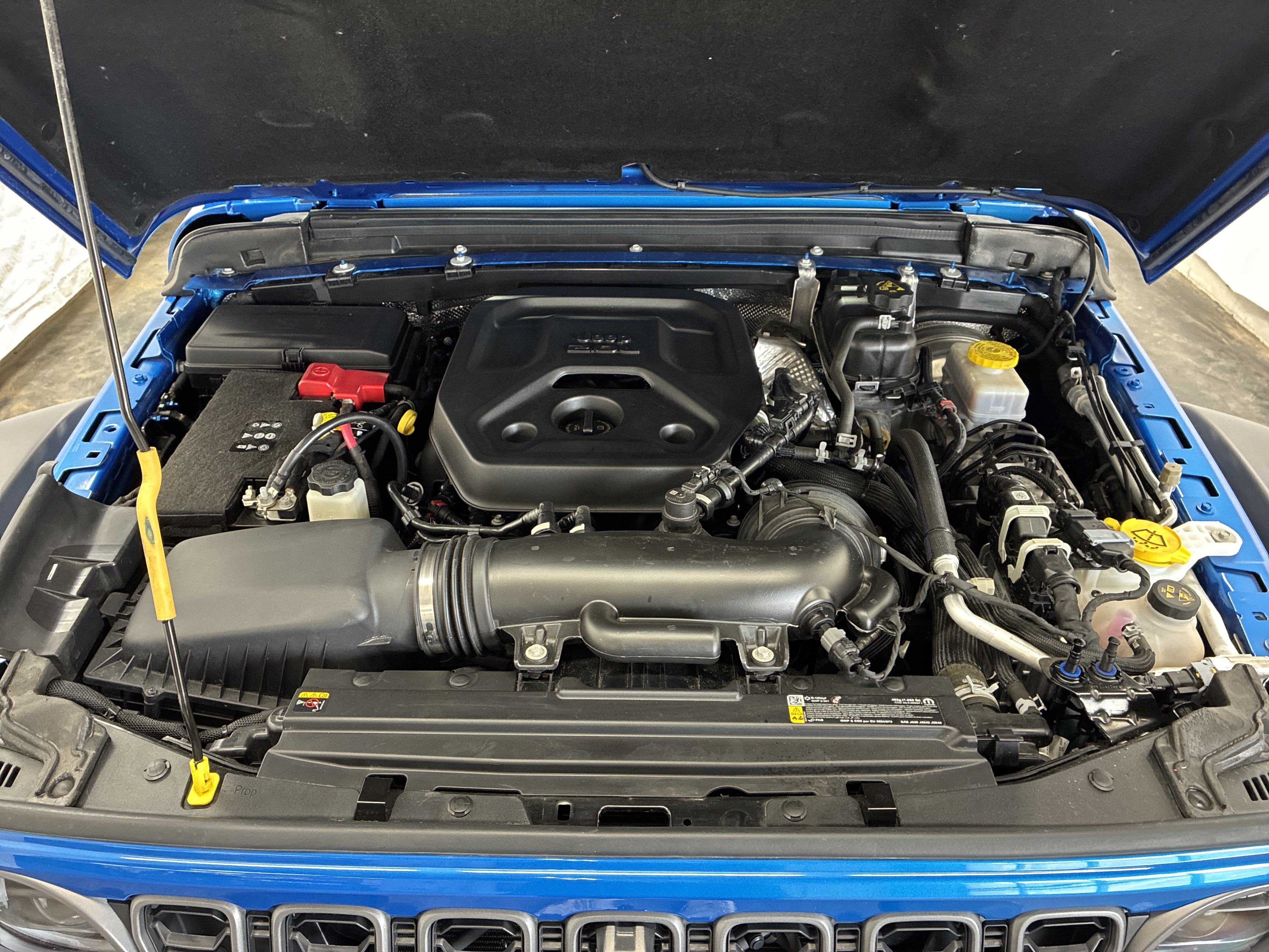 Certified 2025 Jeep Wrangler Unlimited Rubicon w/ Safety Group AWD/4WD image 8