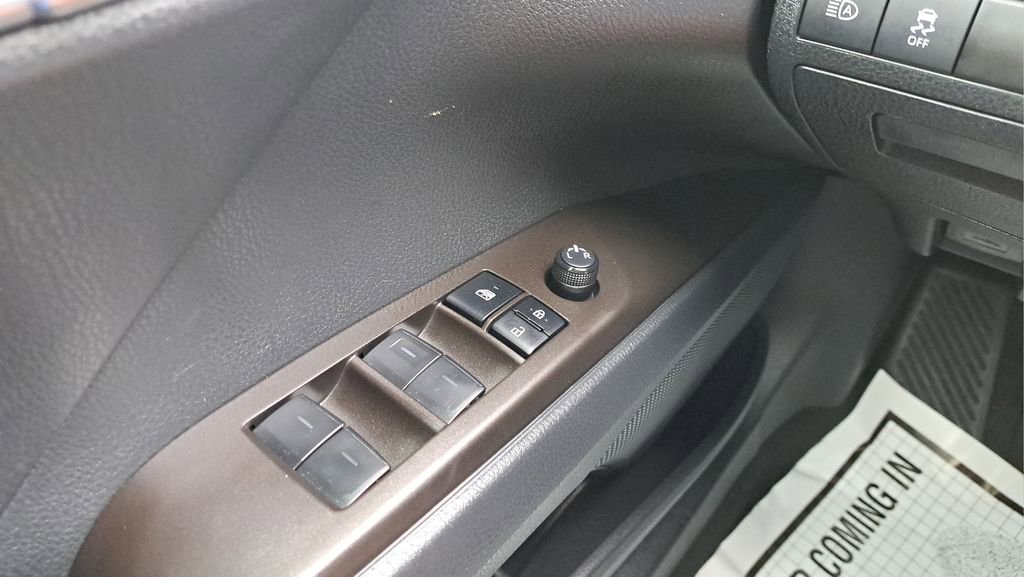 Used 2022 Toyota Camry LE image 24