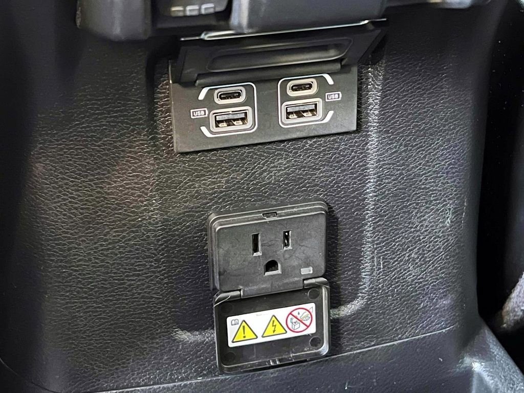 Used 2023 Jeep Wrangler Unlimited Sahara w/ Cold Weather Group image 15