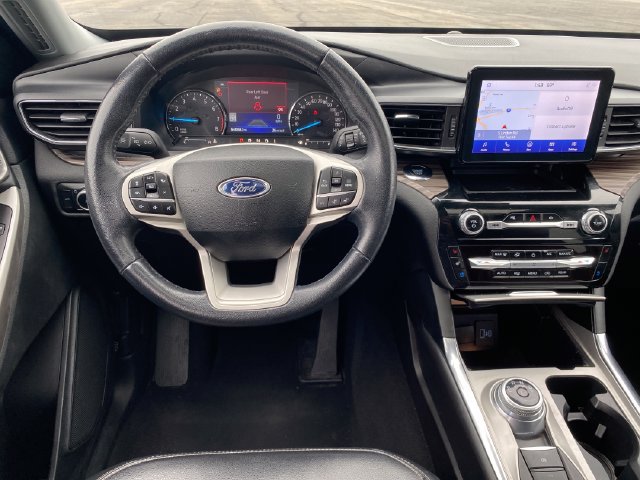 Used 2023 Ford Explorer Limited AWD/4WD image 7