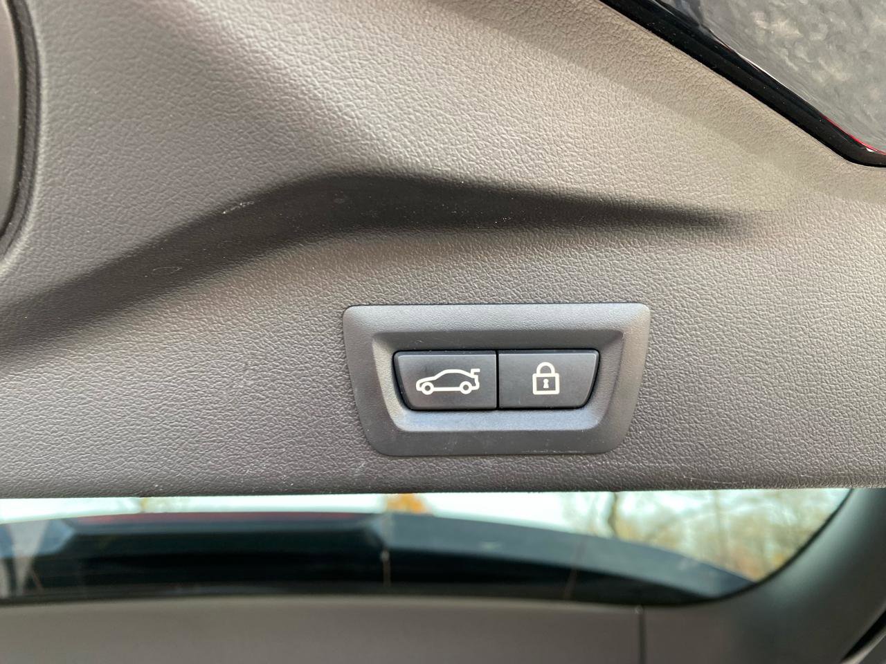 Used 2019 BMW X5 xDrive40i w/ Executive Package image 46