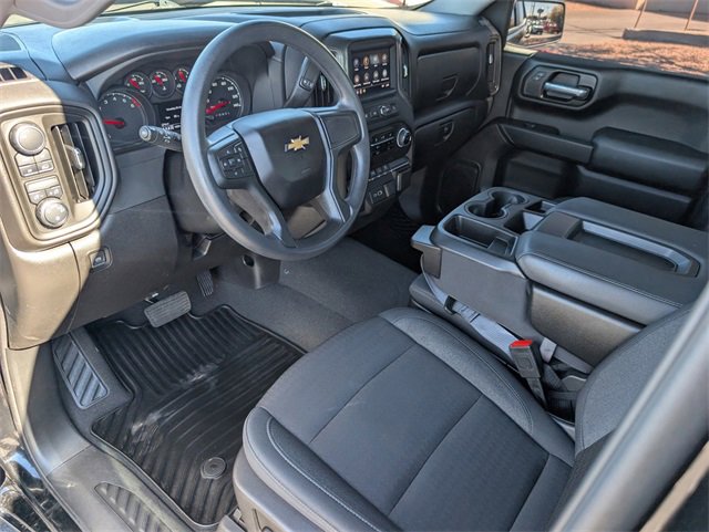 Used 2025 Chevrolet Silverado 1500 Custom image 9