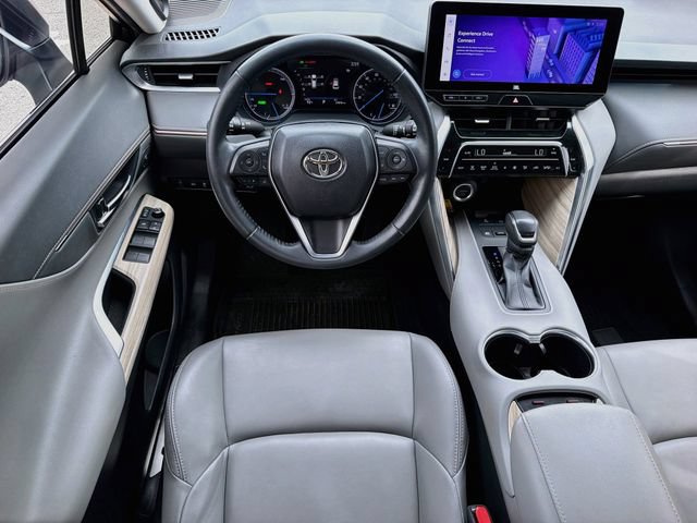 Used 2024 Toyota Venza XLE AWD/4WD image 17