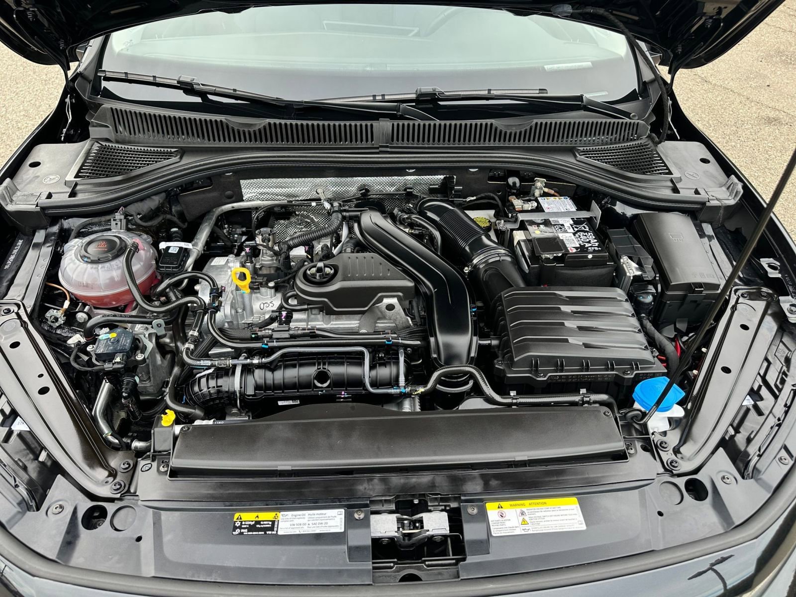 Used 2025 Volkswagen Jetta SE image 34