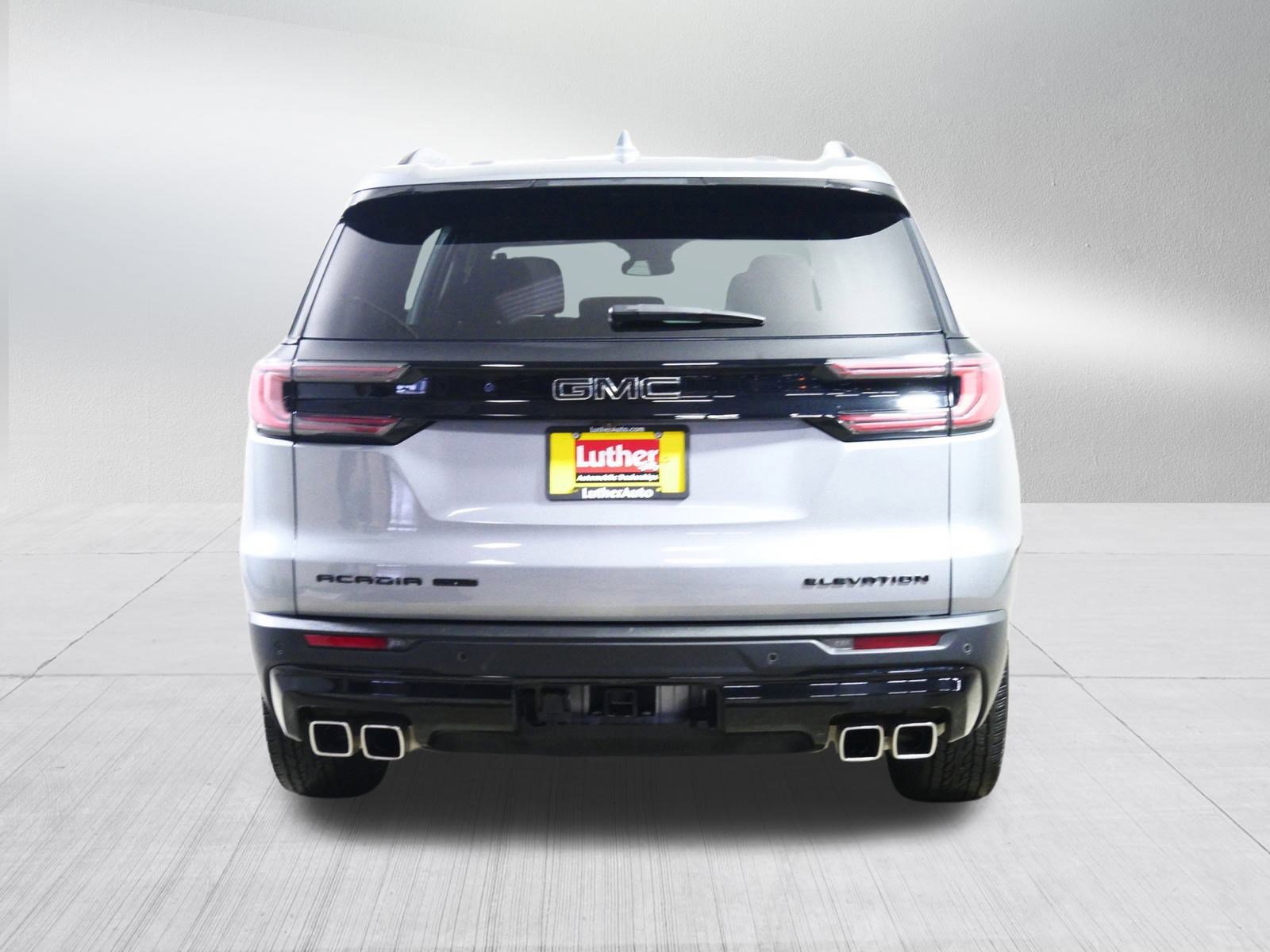 Used 2025 GMC Acadia Elevation w/ Elevation Premium Package image 6