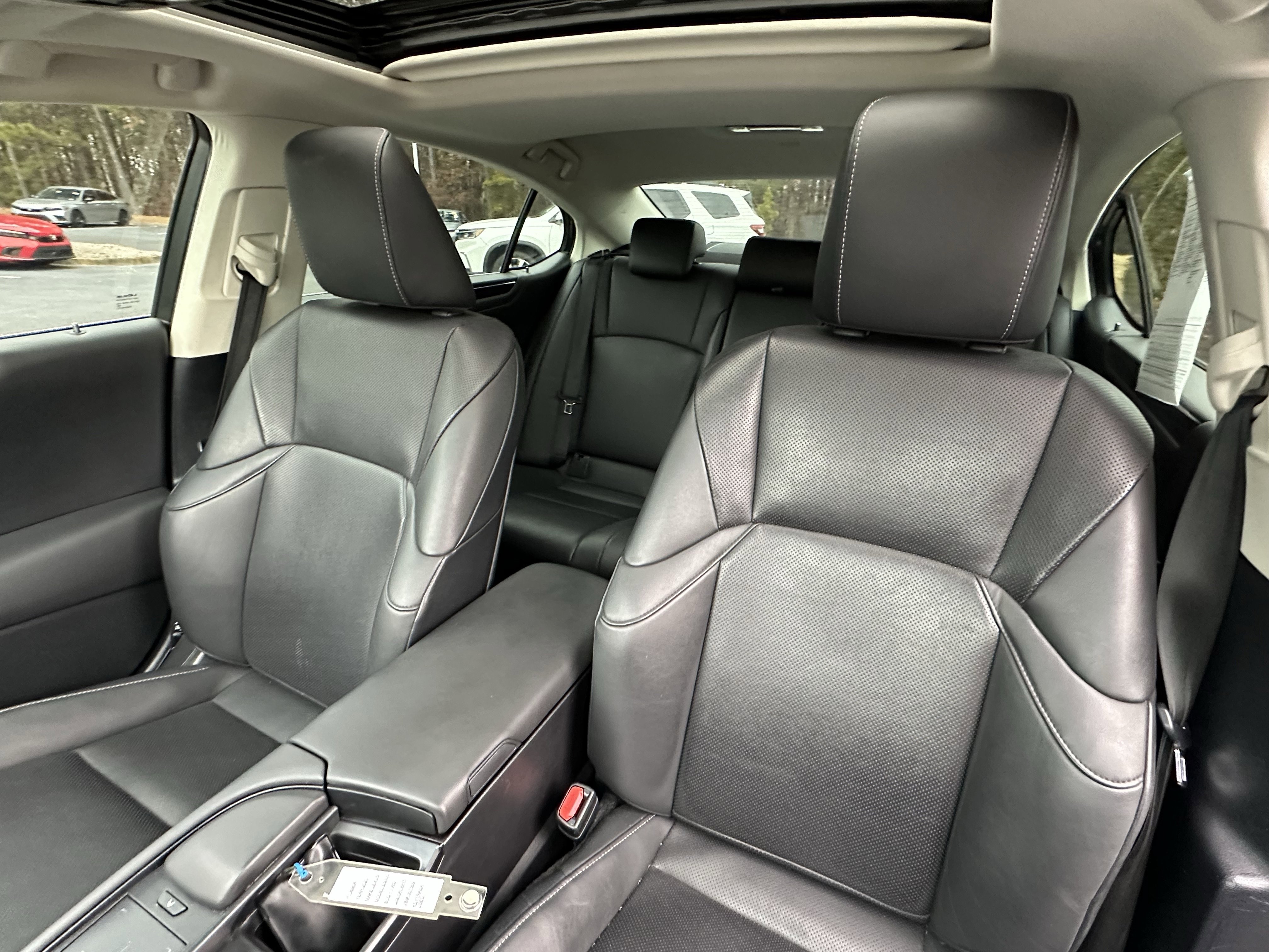 Used 2020 Lexus ES 300h w/ Premium Package image 8