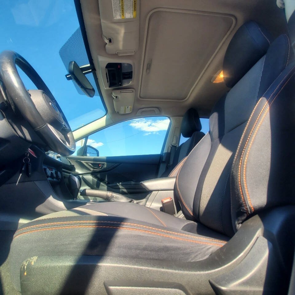 Used 2019 Subaru Crosstrek 2.0i Premium w/ Moonroof Package AWD/4WD image 14