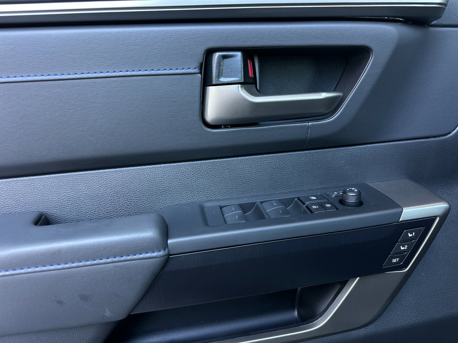 New 2026 Toyota Tundra Platinum AWD/4WD image 10