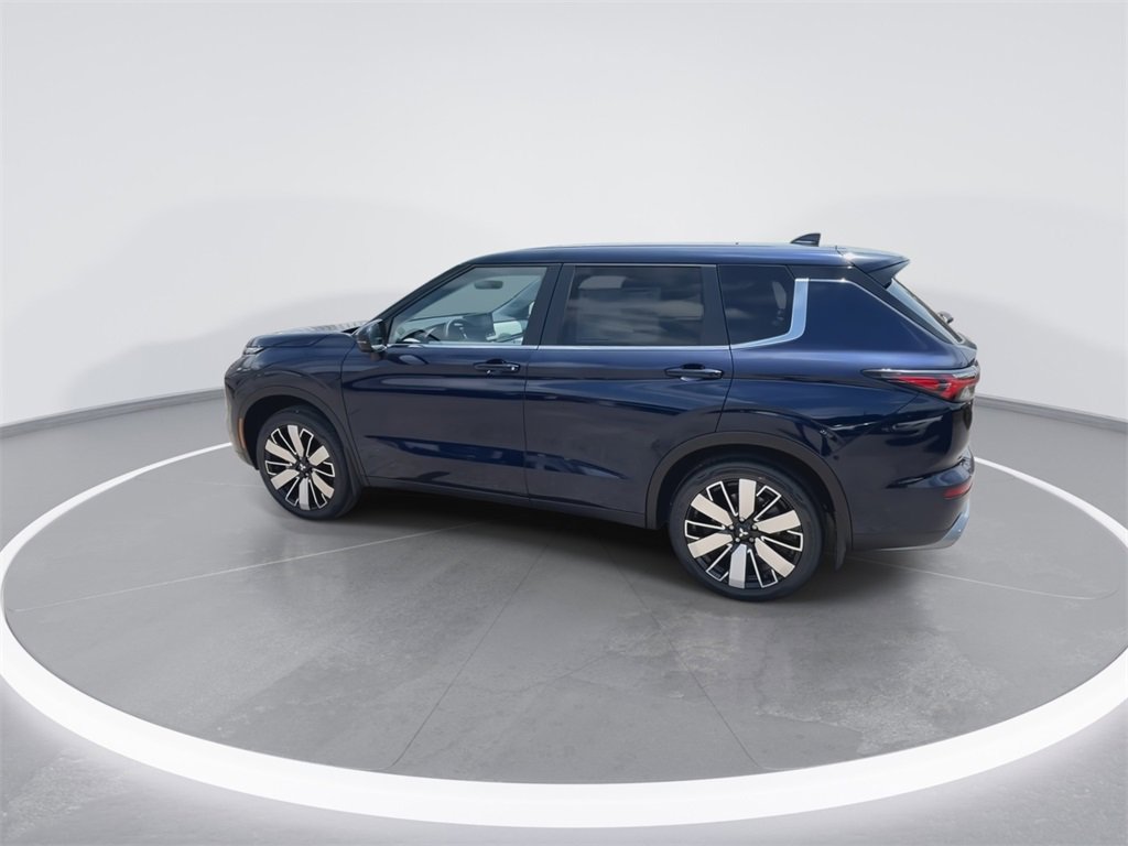New 2025 Mitsubishi Outlander SE image 6