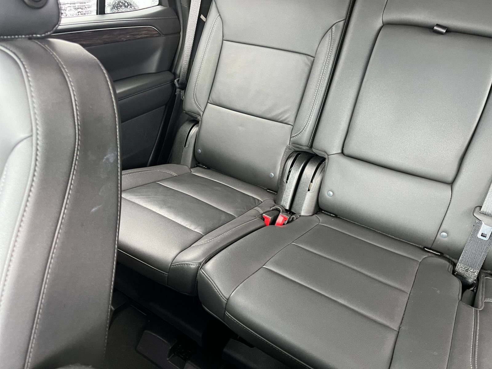 Used 2024 Chevrolet Tahoe LT w/ Luxury Package AWD/4WD image 42