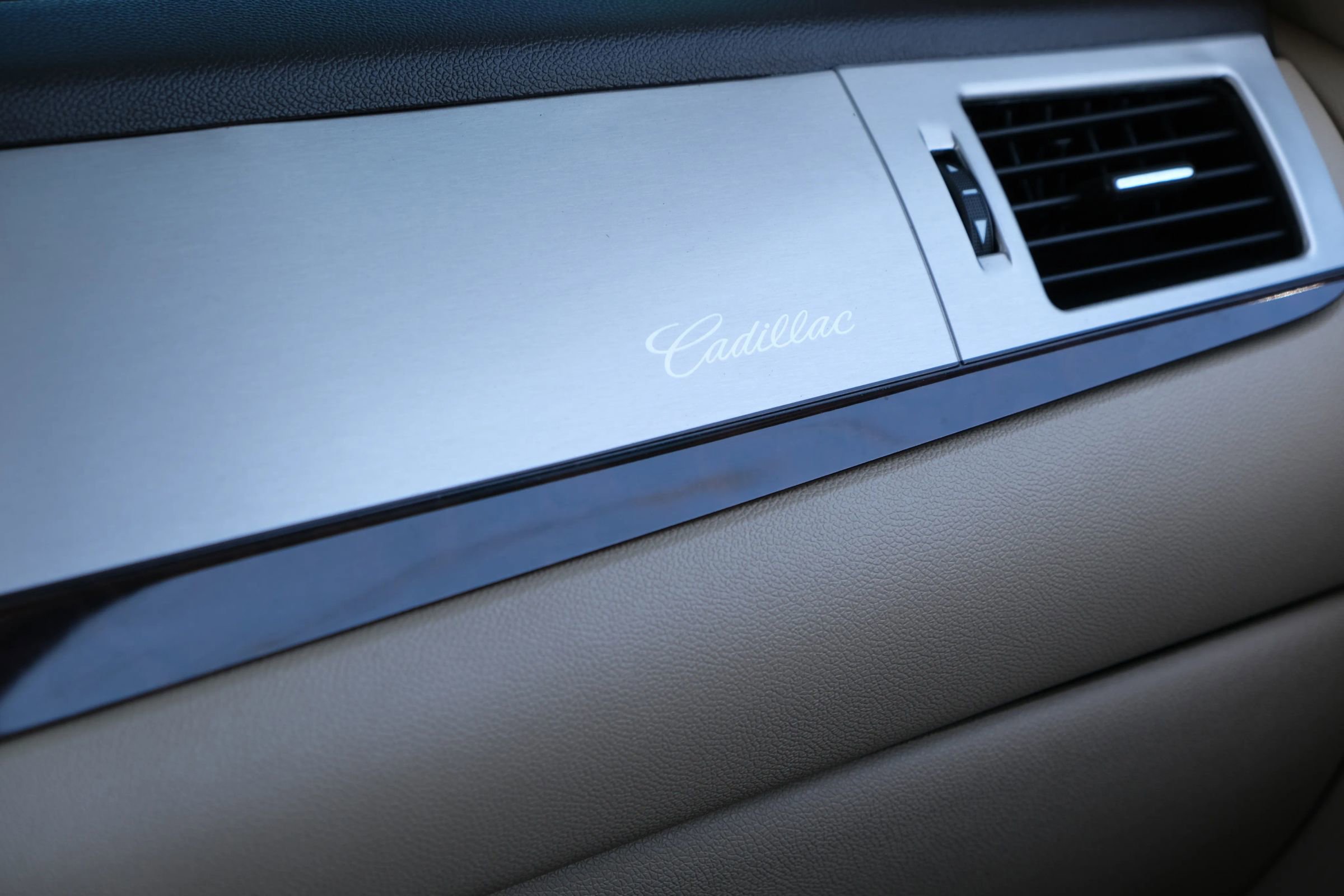 Used 2013 Cadillac Escalade EXT Premium image 28