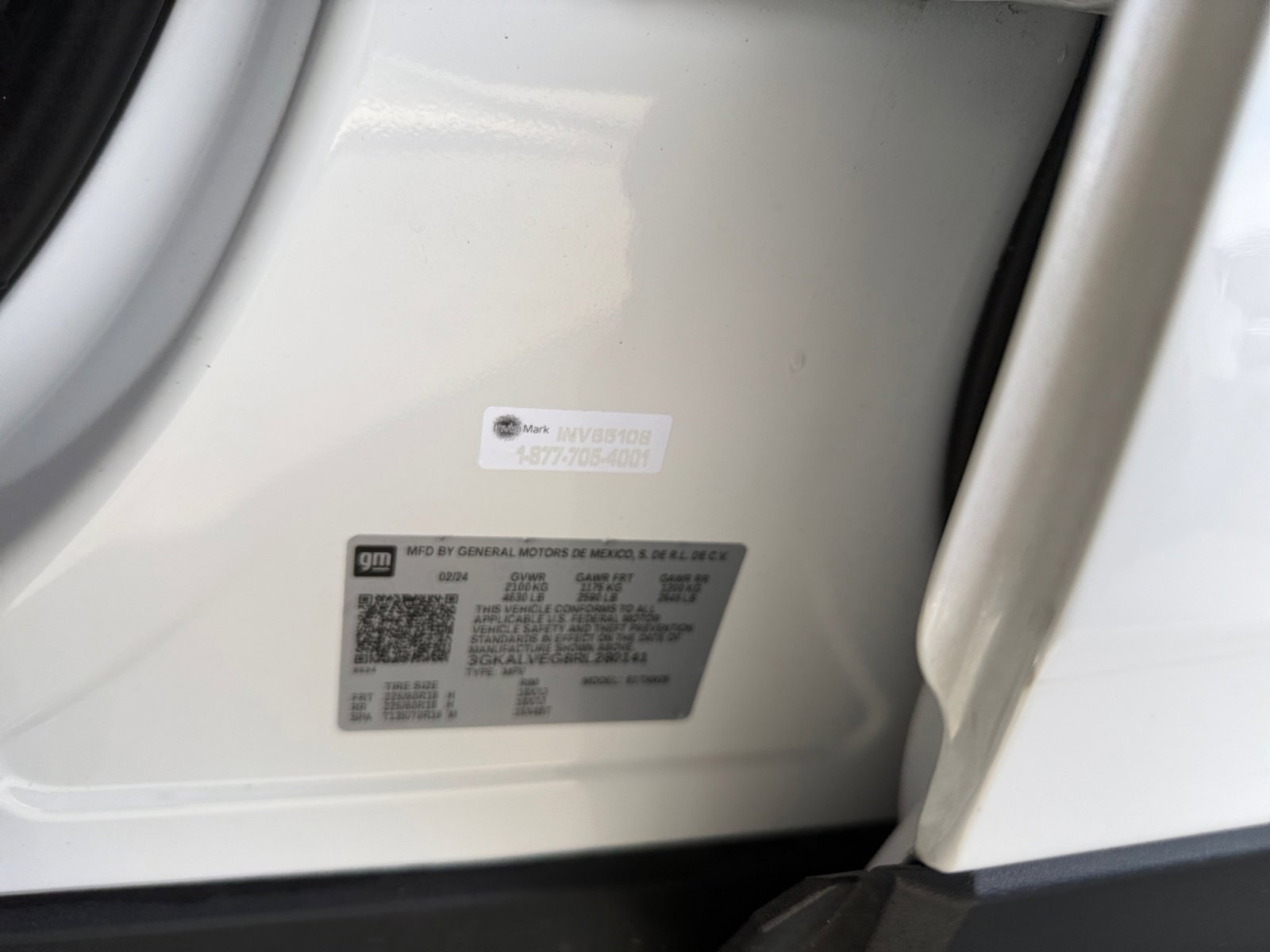 Used 2024 GMC Terrain SLT AWD/4WD image 23