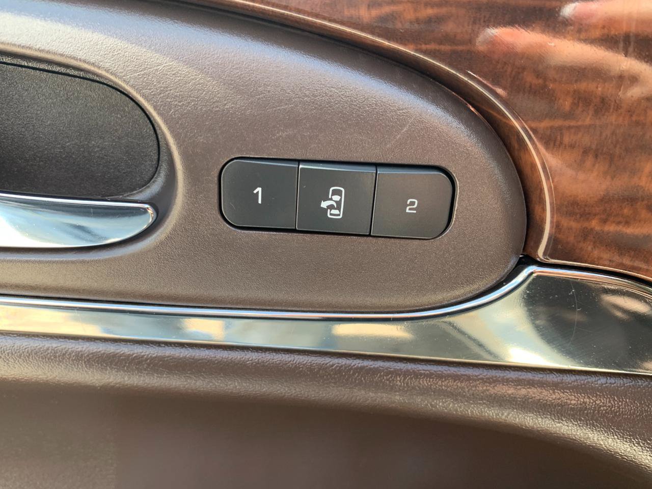 Used 2014 Buick Enclave Premium AWD/4WD image 11