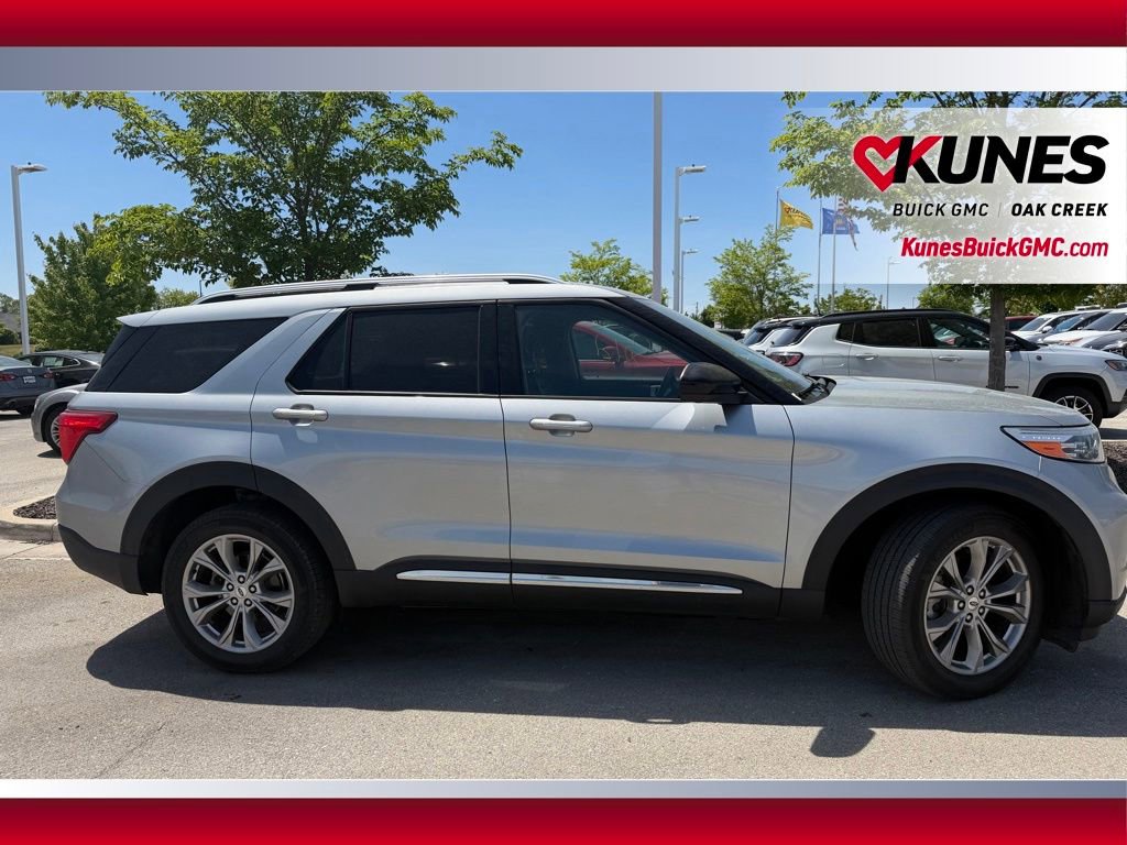 Used 2023 Ford Explorer Limited AWD/4WD image 4