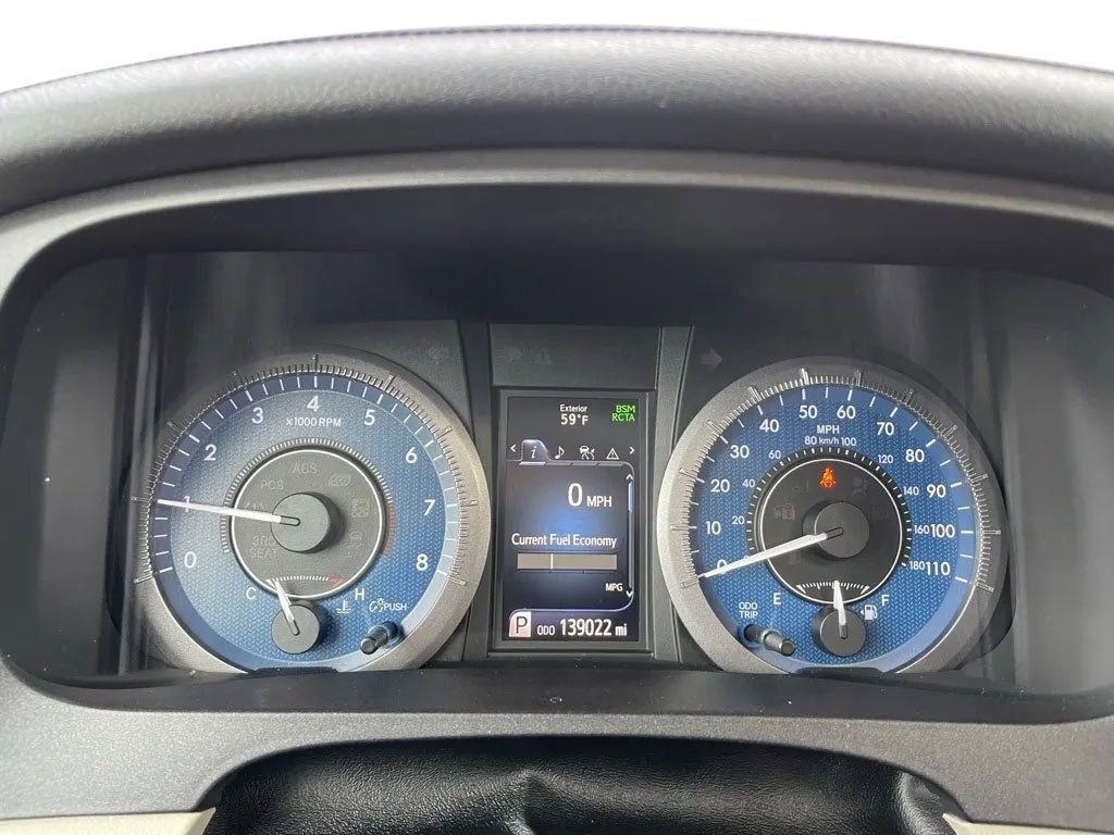 Used 2019 Toyota Sienna XLE image 23