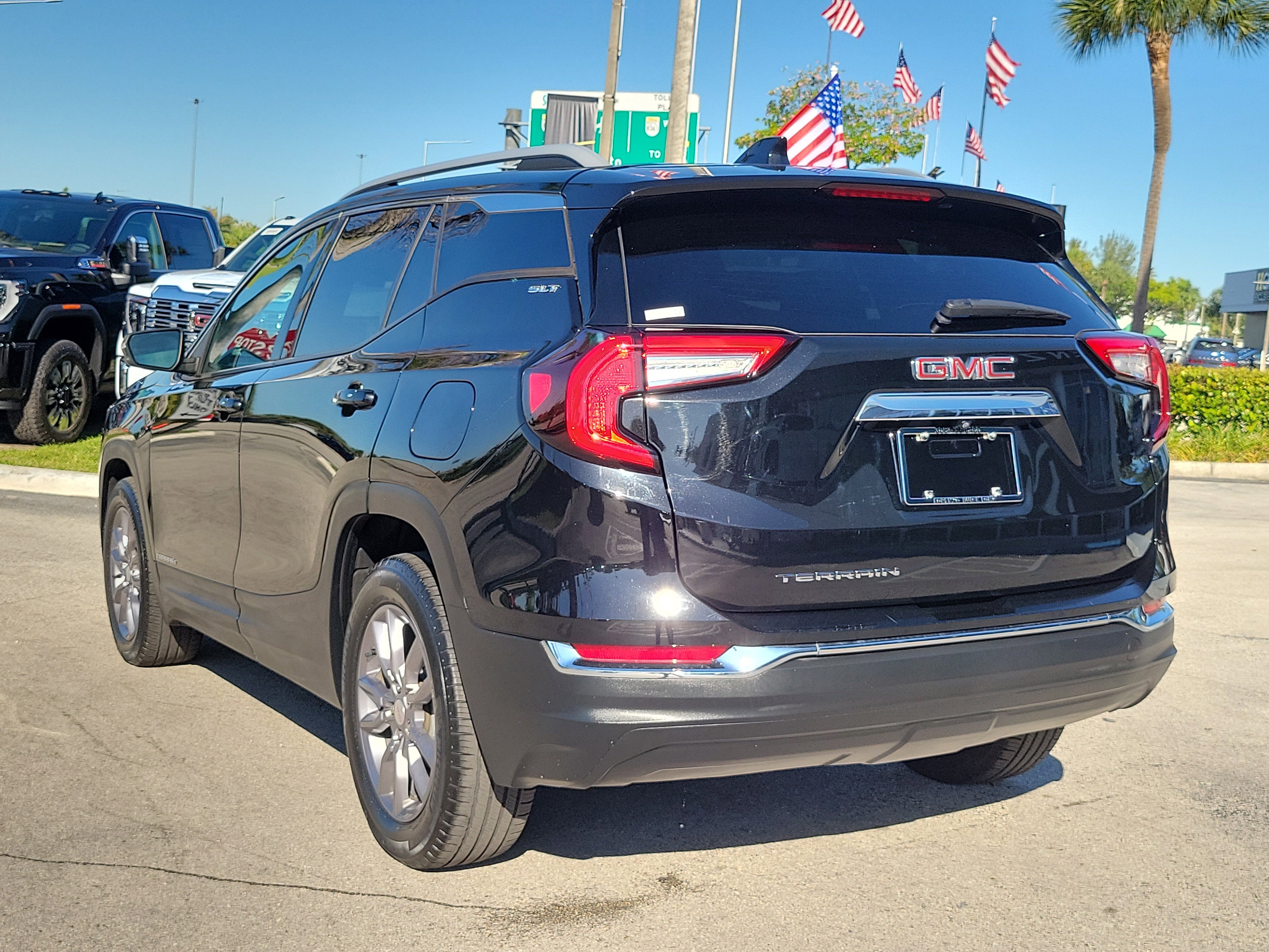 Used 2022 GMC Terrain SLT FWD image 7