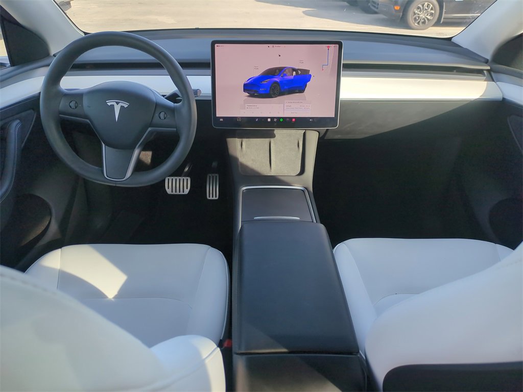 Used 2023 Tesla Model Y Performance image 16
