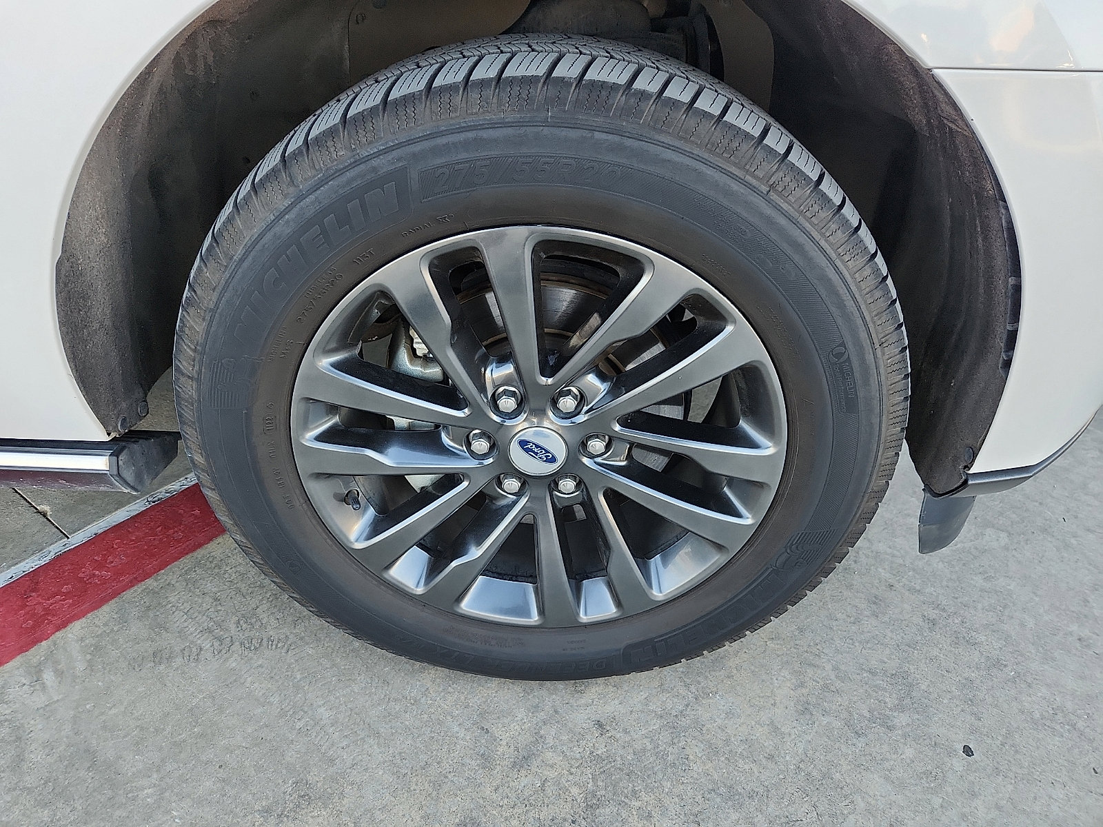 Used 2019 Ford Expedition Limited w/ Equipment Group 301A image 9