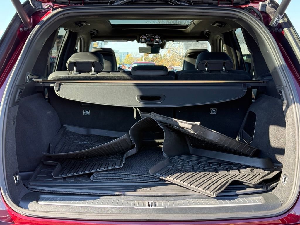 Used 2023 Jeep Grand Cherokee Summit image 7