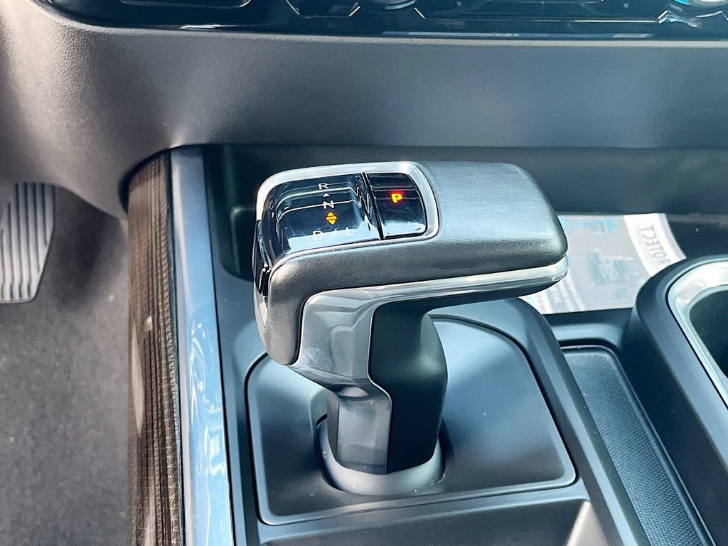 Used 2024 Chevrolet Silverado 1500 LT Trail Boss w/ Convenience Package II image 17