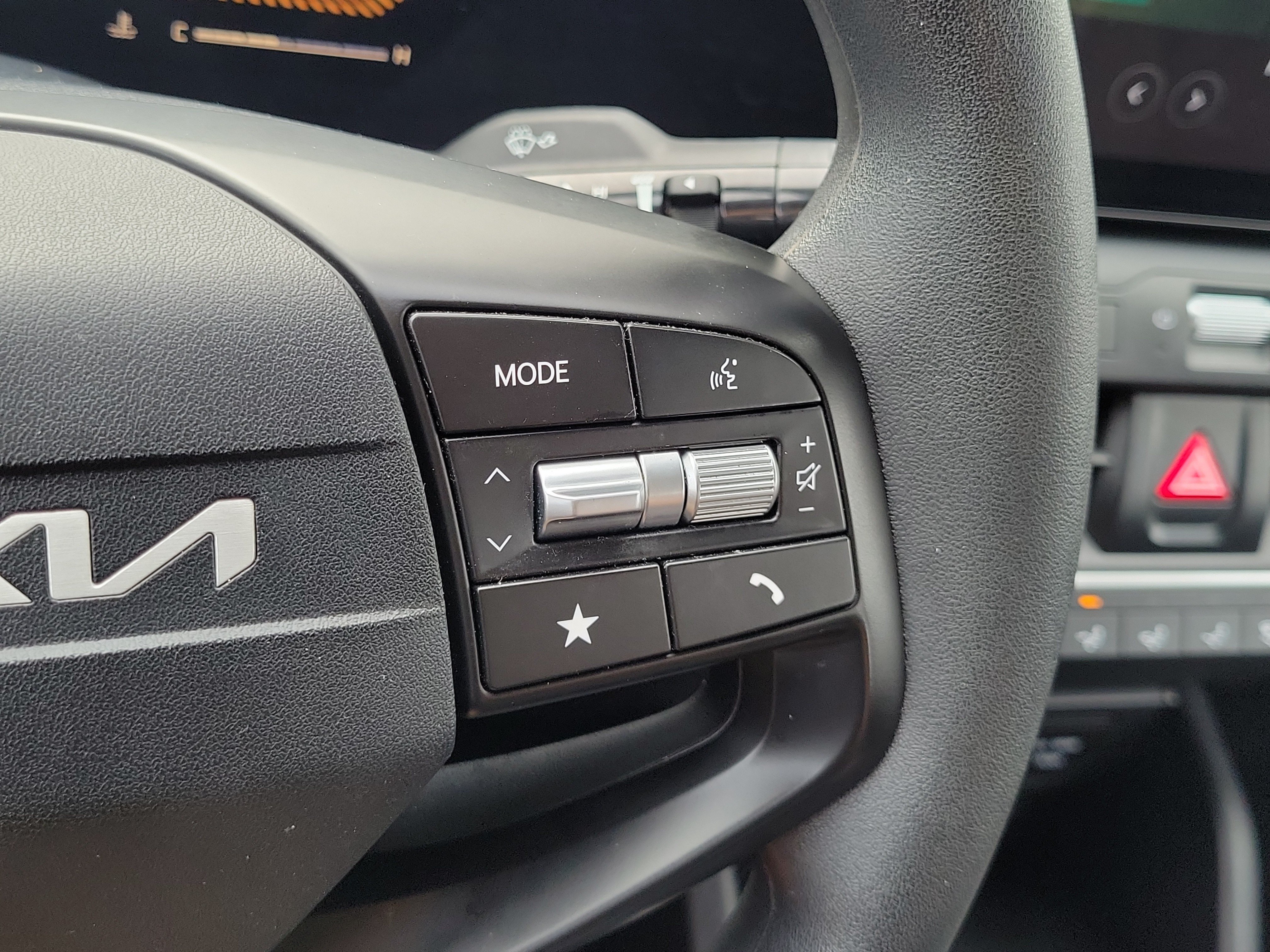 Used 2025 Kia K4 FWD image 22