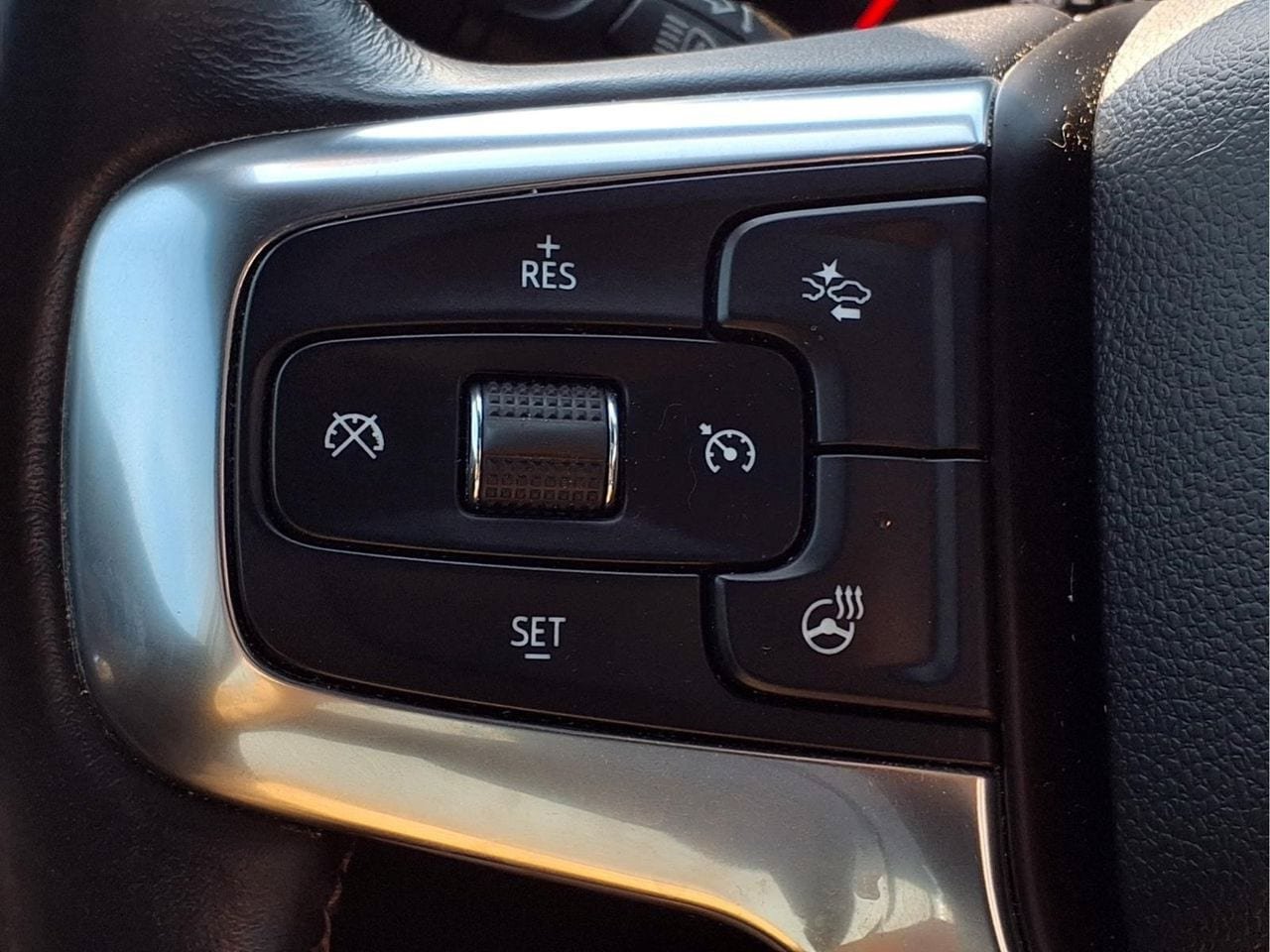 Used 2019 Chevrolet Blazer Premier AWD/4WD image 24