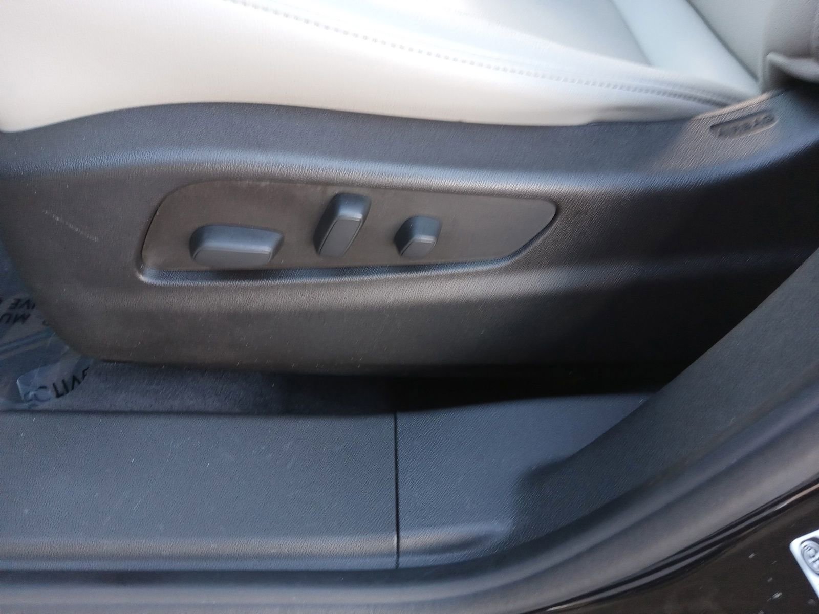 Used 2023 Cadillac XT4 Luxury image 17