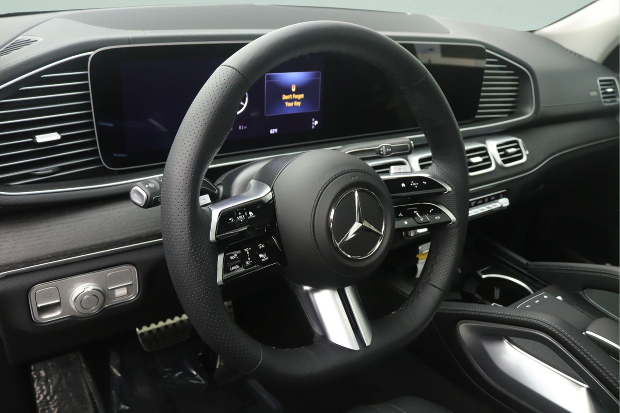 New 2026 Mercedes-Benz GLS 450 4MATIC image 4