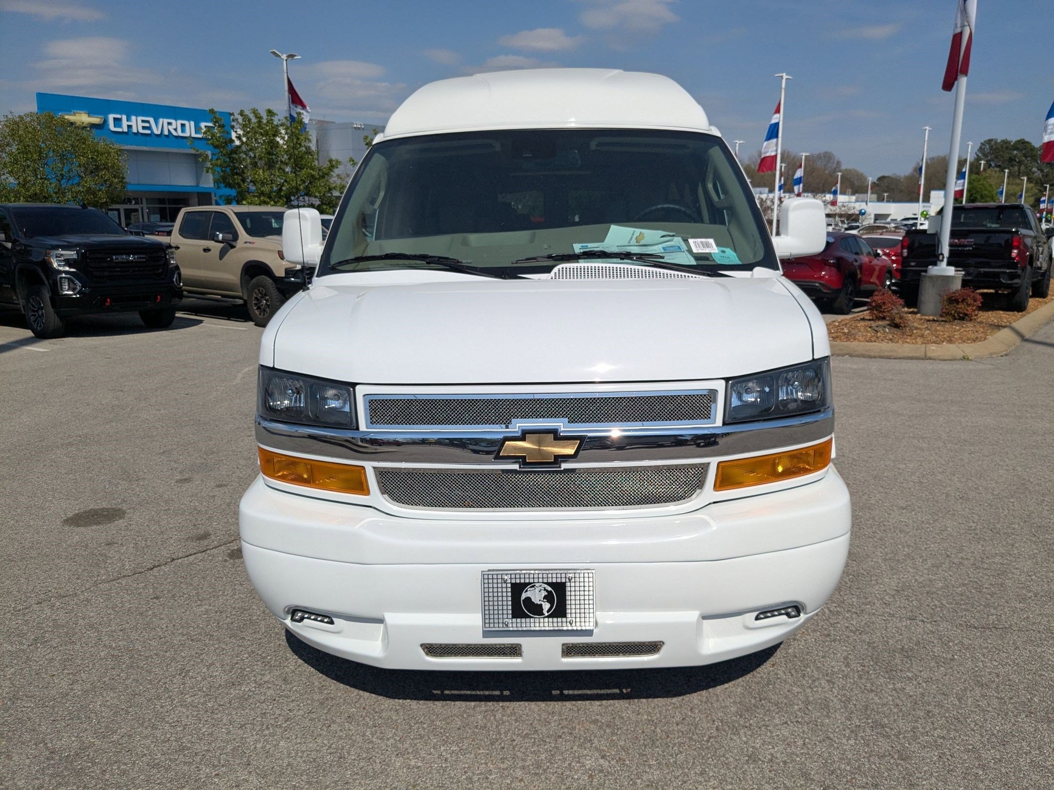 New 2026 Chevrolet Express 2500 Extended w/ Driver Convenience Package image 9