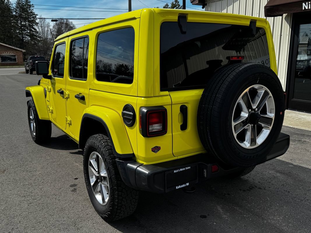 Used 2023 Jeep Wrangler Unlimited Sahara AWD/4WD image 3