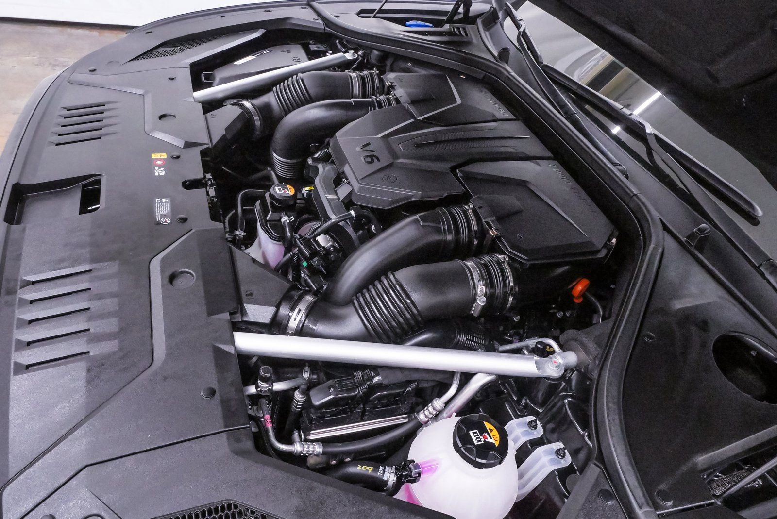 Certified 2025 Genesis GV70 3.5T Sport w/ Sport Advanced Package image 23