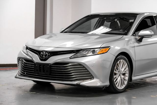 Used 2018 Toyota Camry XLE FWD image 10