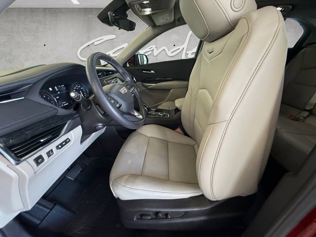 Used 2022 Cadillac XT4 Premium Luxury w/ Technology Package FWD image 19