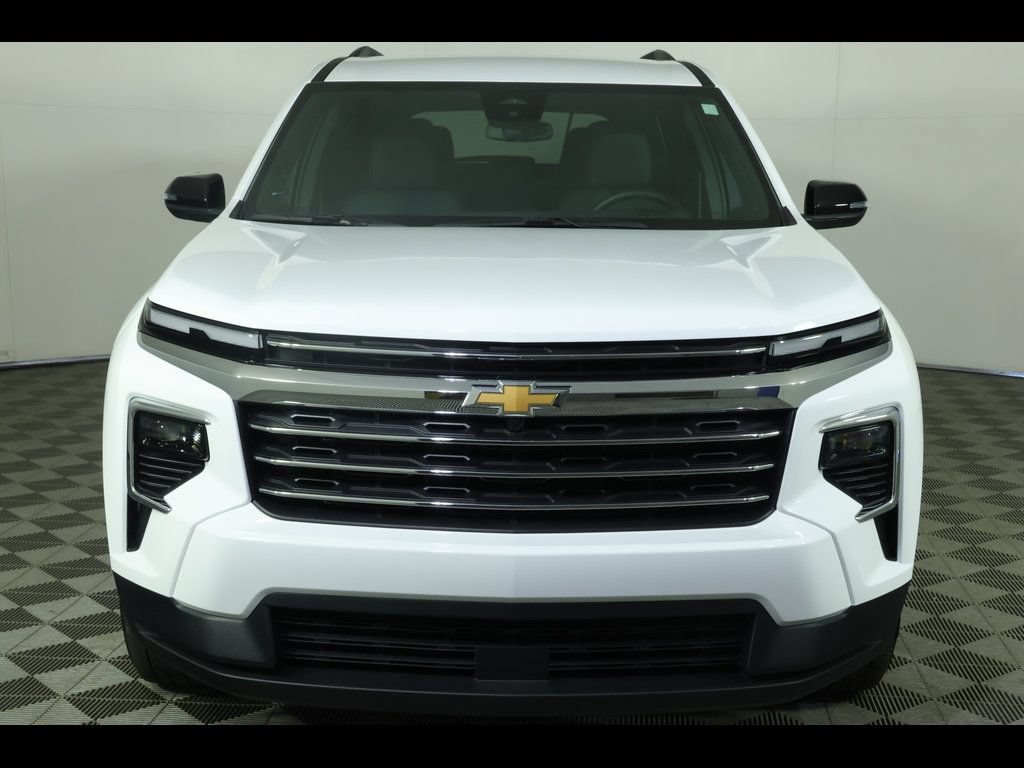 Used 2025 Chevrolet Traverse LT AWD/4WD image 42