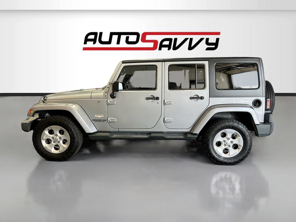 Used 2014 Jeep Wrangler Unlimited Sahara w/ Connectivity Group AWD/4WD image 4