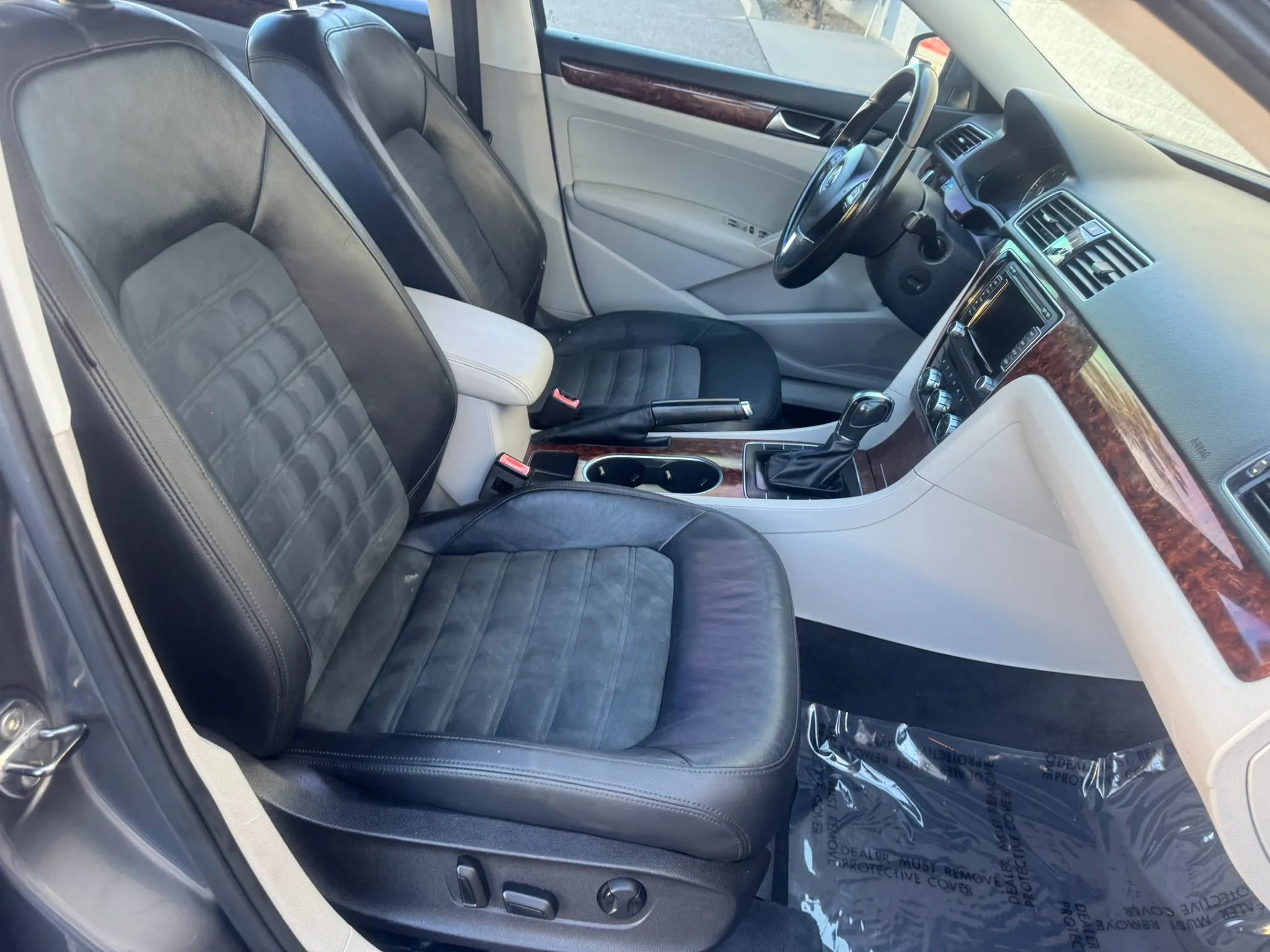 Used 2013 Volkswagen Passat TDI SEL Premium image 13