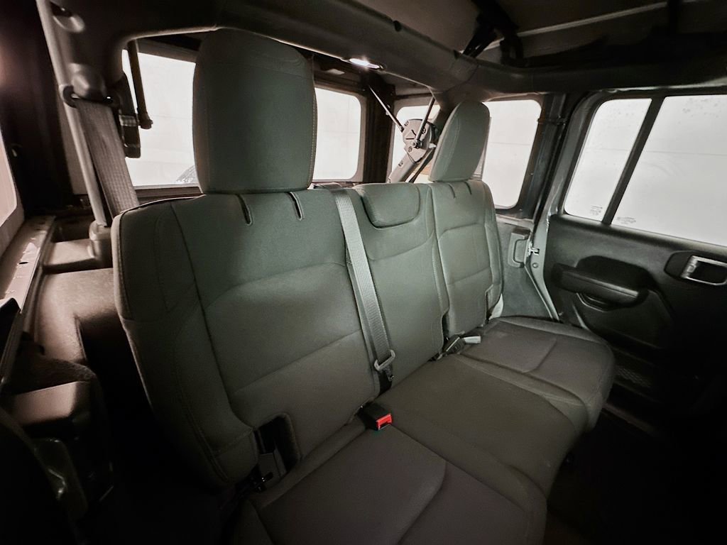 Used 2022 Jeep Wrangler Unlimited Sport image 26