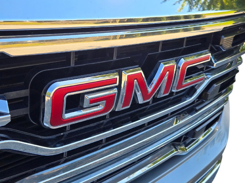 Used 2025 GMC Sierra 1500 SLT AWD/4WD image 5