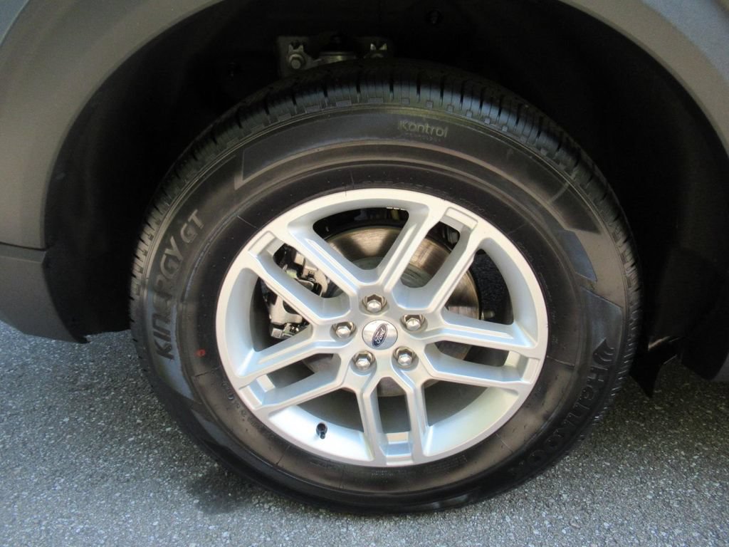 Used 2026 Ford Explorer Active RWD image 5