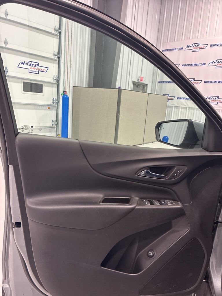 Used 2024 Chevrolet Equinox LT w/ LPO, Floor Liner Package image 16